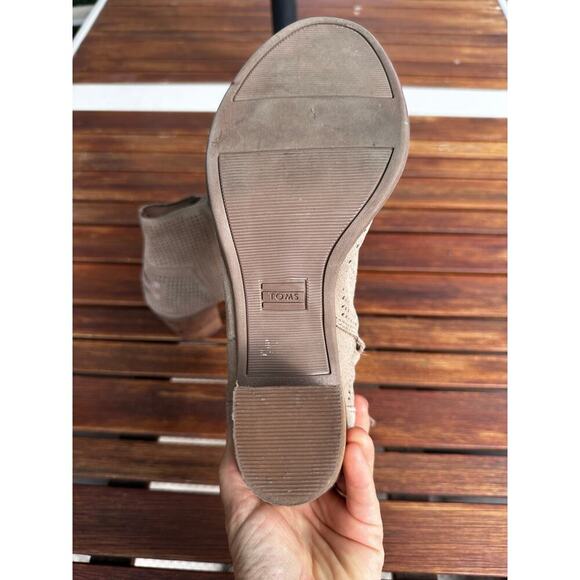 Toms Majorca Neutral Gray Beige Suede Peep Toe Ankle Boots Size 9 - Picture 3 of 9